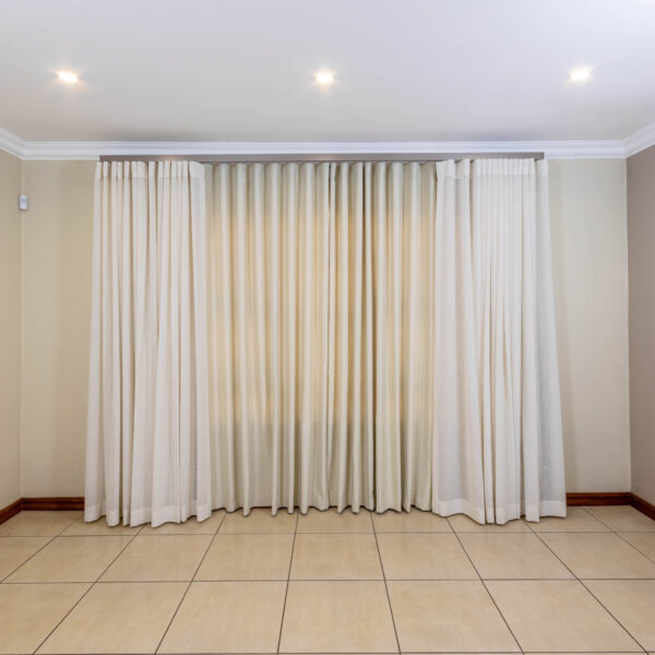 Double Wave Curtain - Cream - Image 8