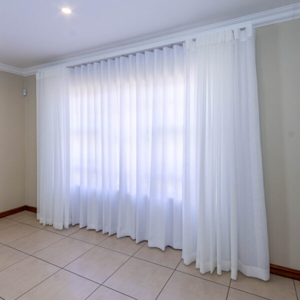 Double Wave Curtain - White