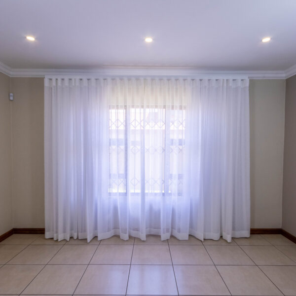 Double Wave Curtain - White - Image 6